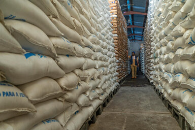 Photo: WFP/Michael Castofas WFP’s Head of Supply Chain in DRC is walking in a warehouse